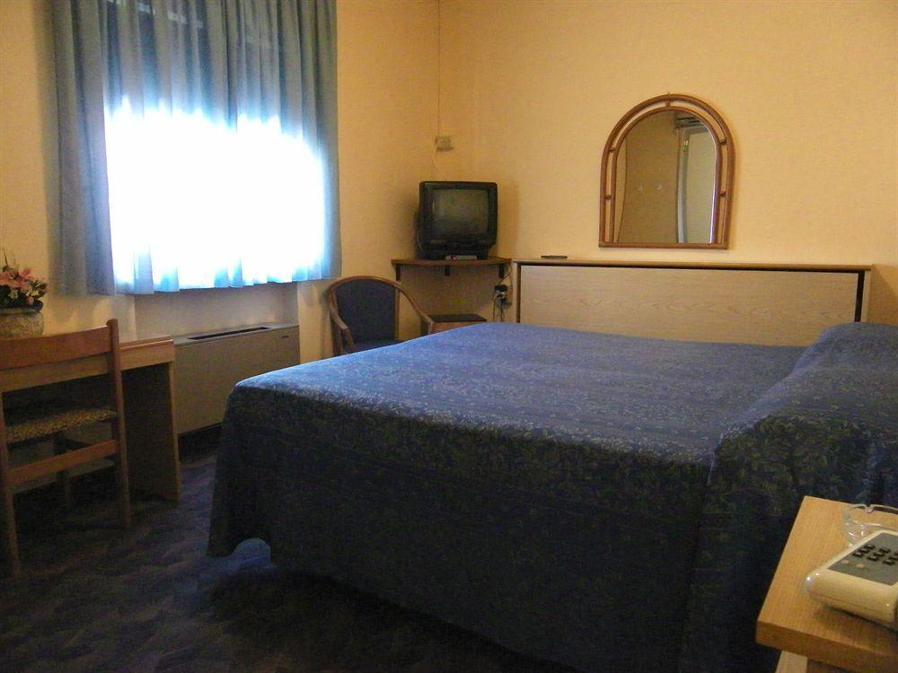 אלטופאשיו Hotel Astoria מראה חיצוני תמונה