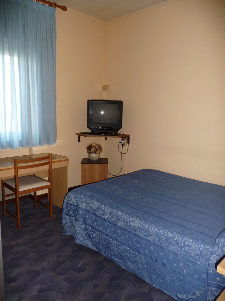 אלטופאשיו Hotel Astoria מראה חיצוני תמונה