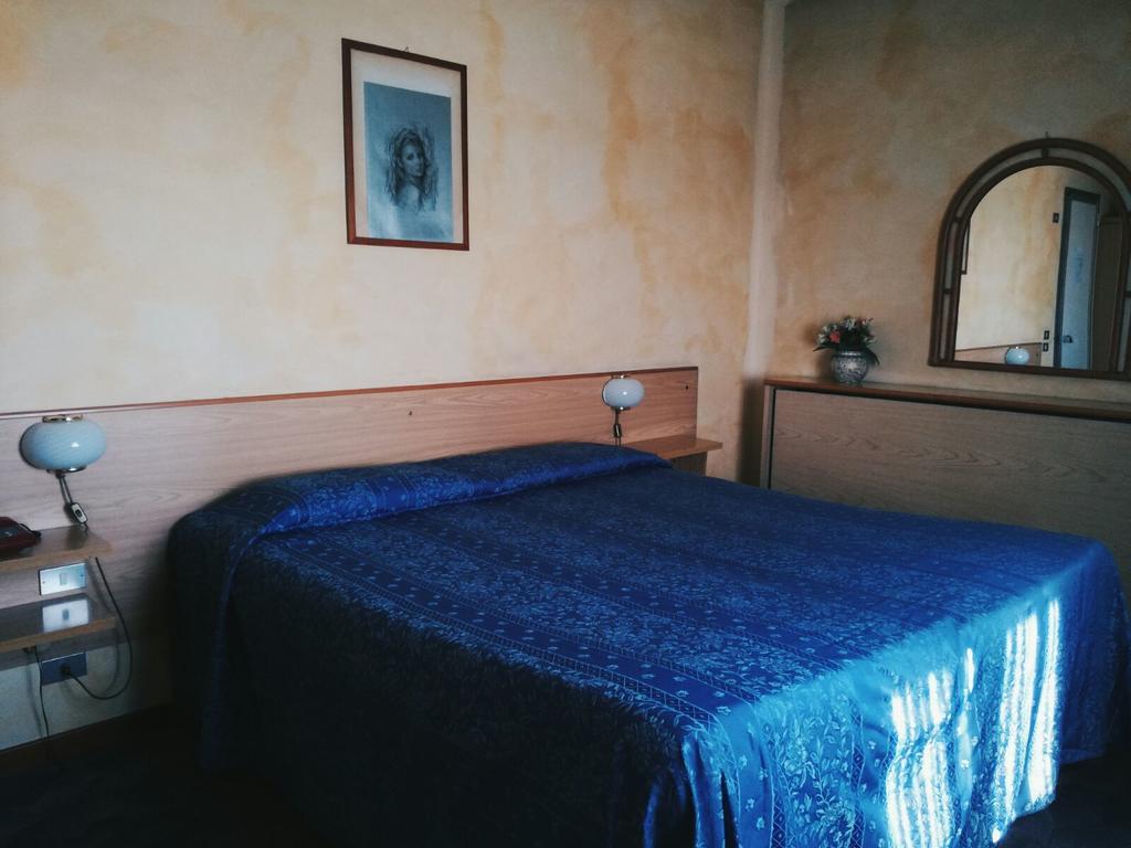 אלטופאשיו Hotel Astoria מראה חיצוני תמונה