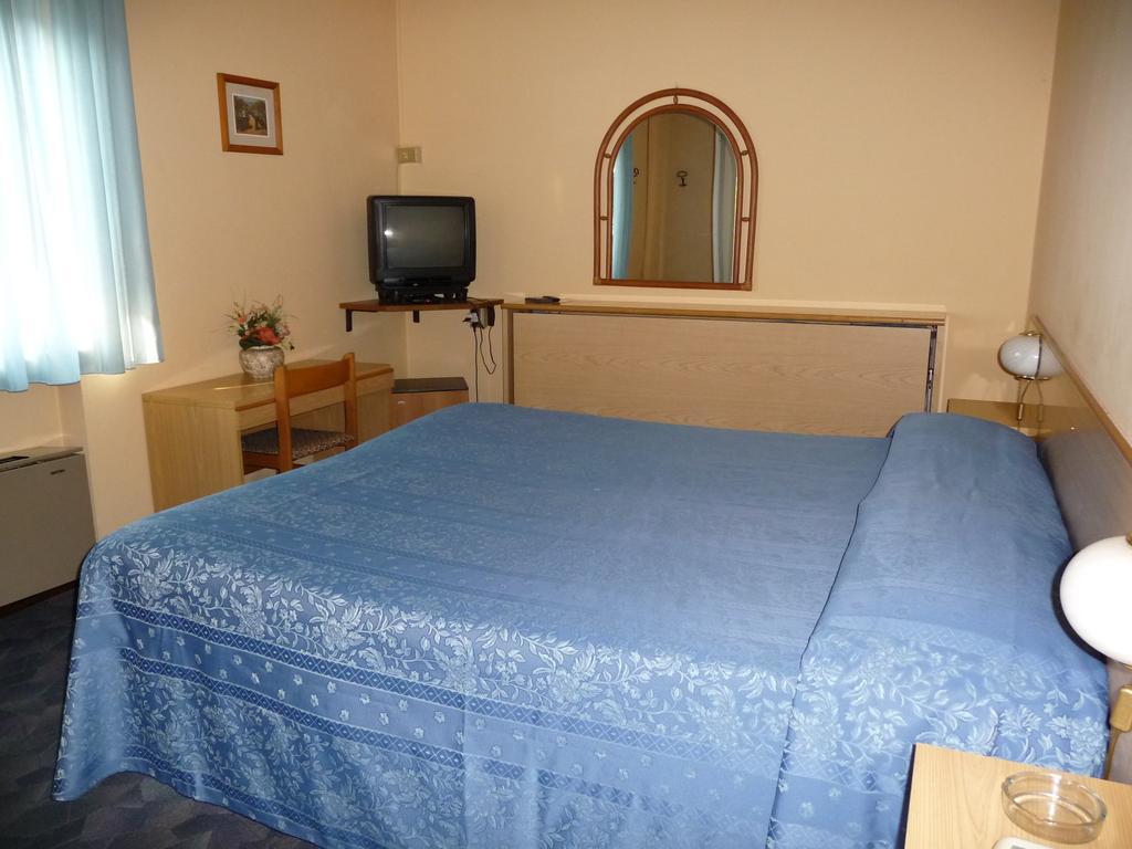 אלטופאשיו Hotel Astoria חדר תמונה